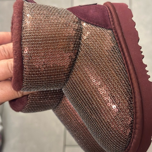 Classic Mini Mirror Ball Toddler UGGS - Picture 9 of 16